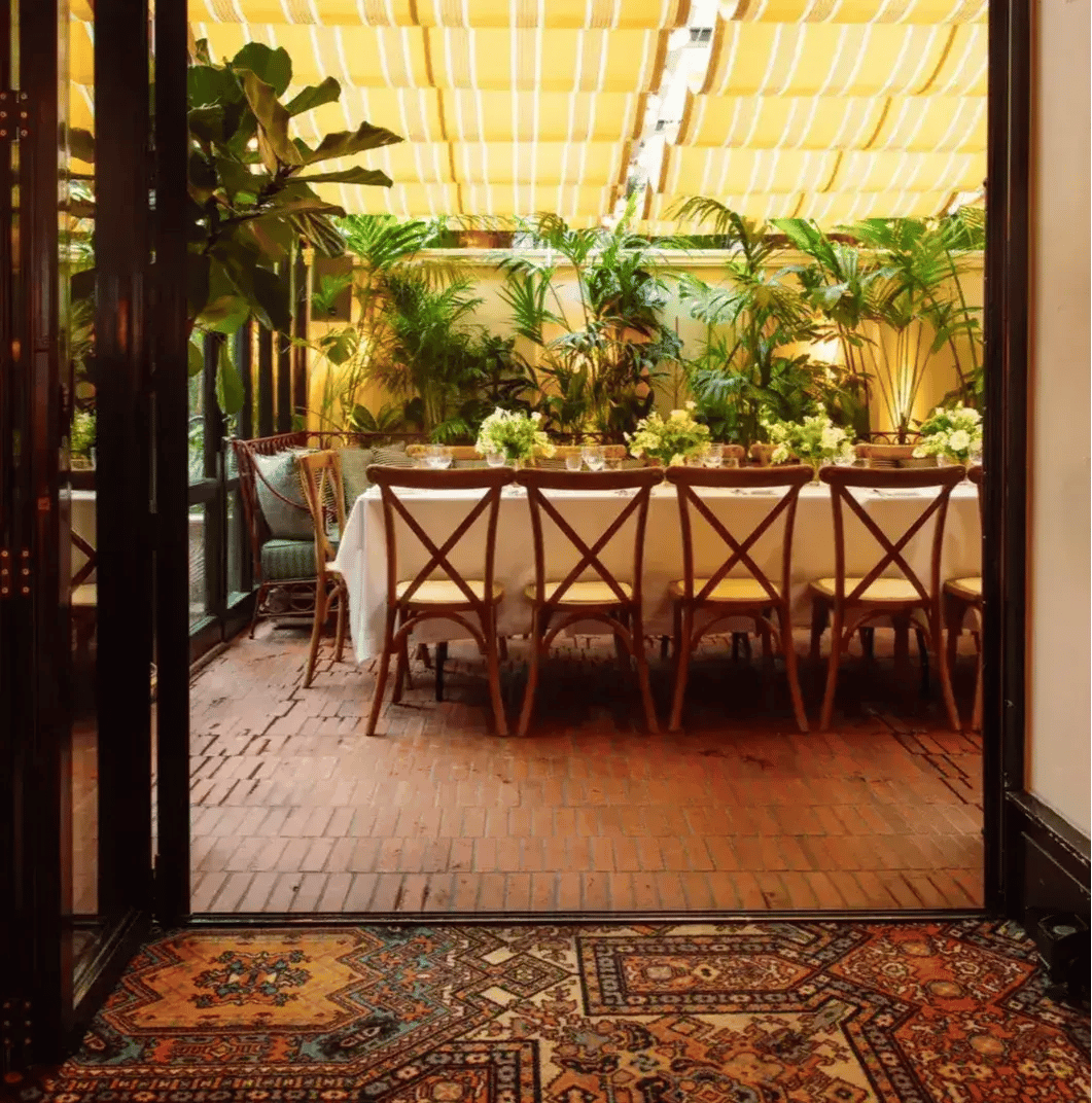 Digital-BD-Tables-Louie-London-230920-0017-cropped2
